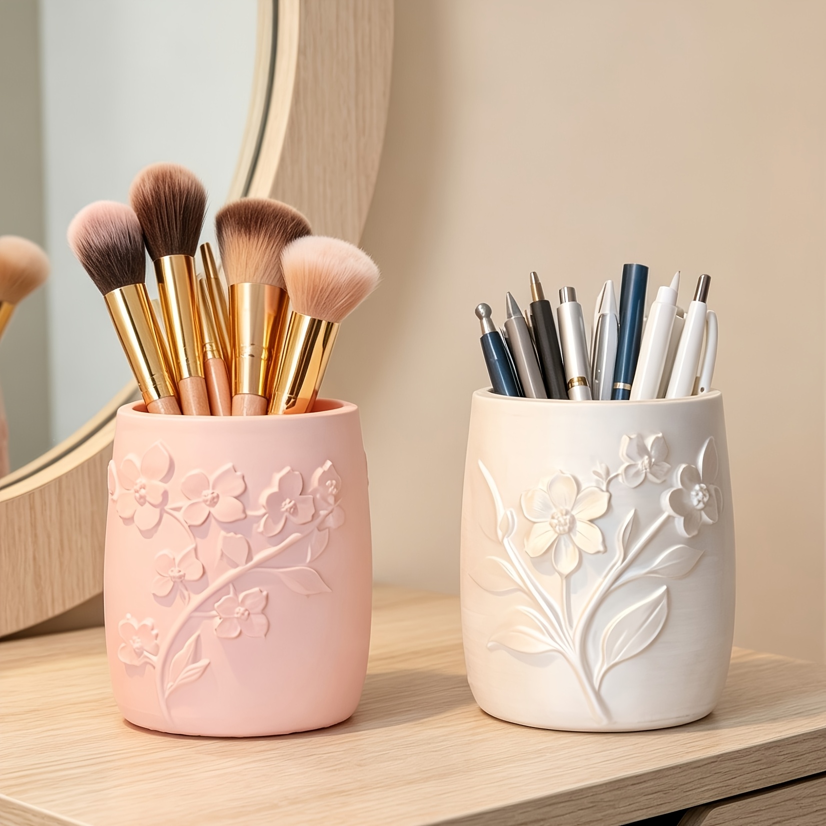 2/1ピースセットエンボスフラワーペンホルダーデコレーション - Beauty Makeup Vanity Set のレビューと価格