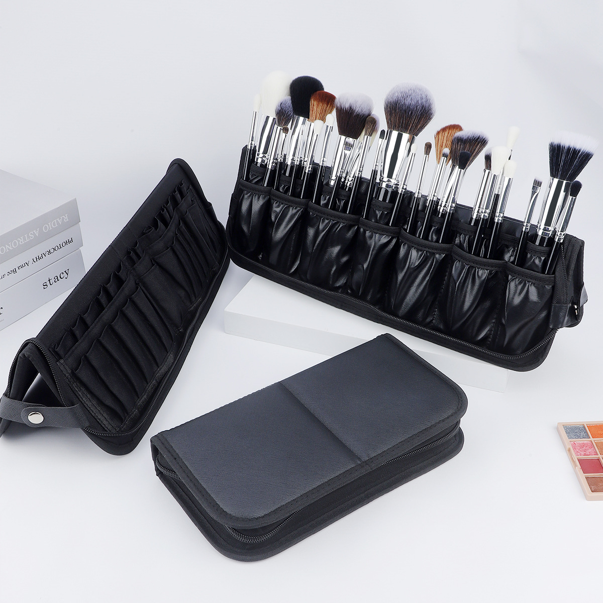 大きな黒い折りたたみ式メイクアップバッグ、14～40穴収納オ - Beauty Preservation Makeup Bag のレビューと価格